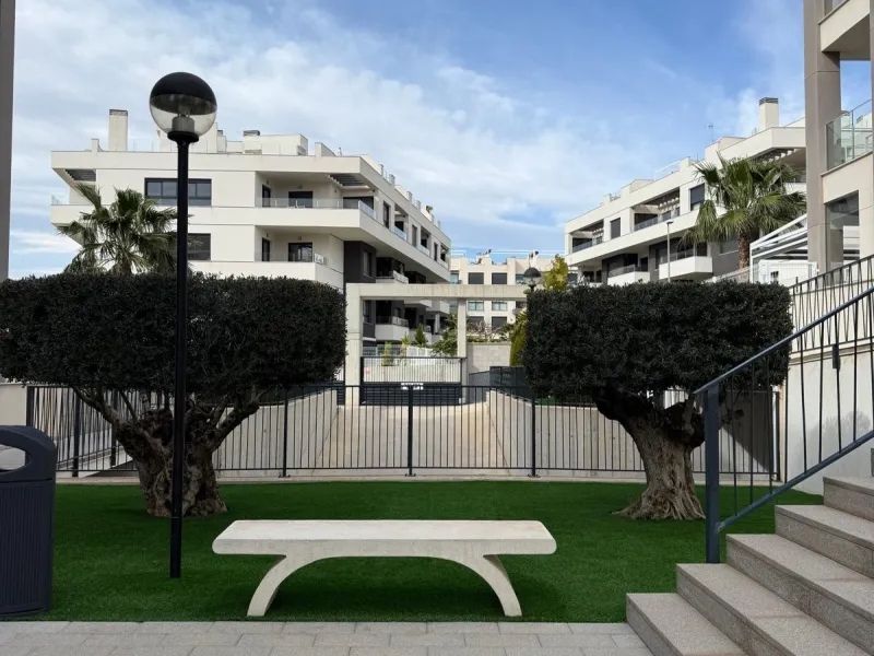 Apartamento Moderno en Orihuela Costa - Las Filipinas con solarium privado.