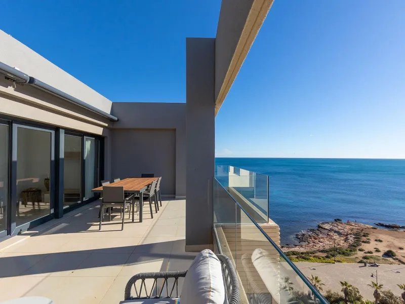 PENTHOUSE WITH SEA VIEWS IN PANORAMA MAR 3 BED. 2 BATHS. GARAGE + STORAGE INCLUDED. AREA OF 139 M2.