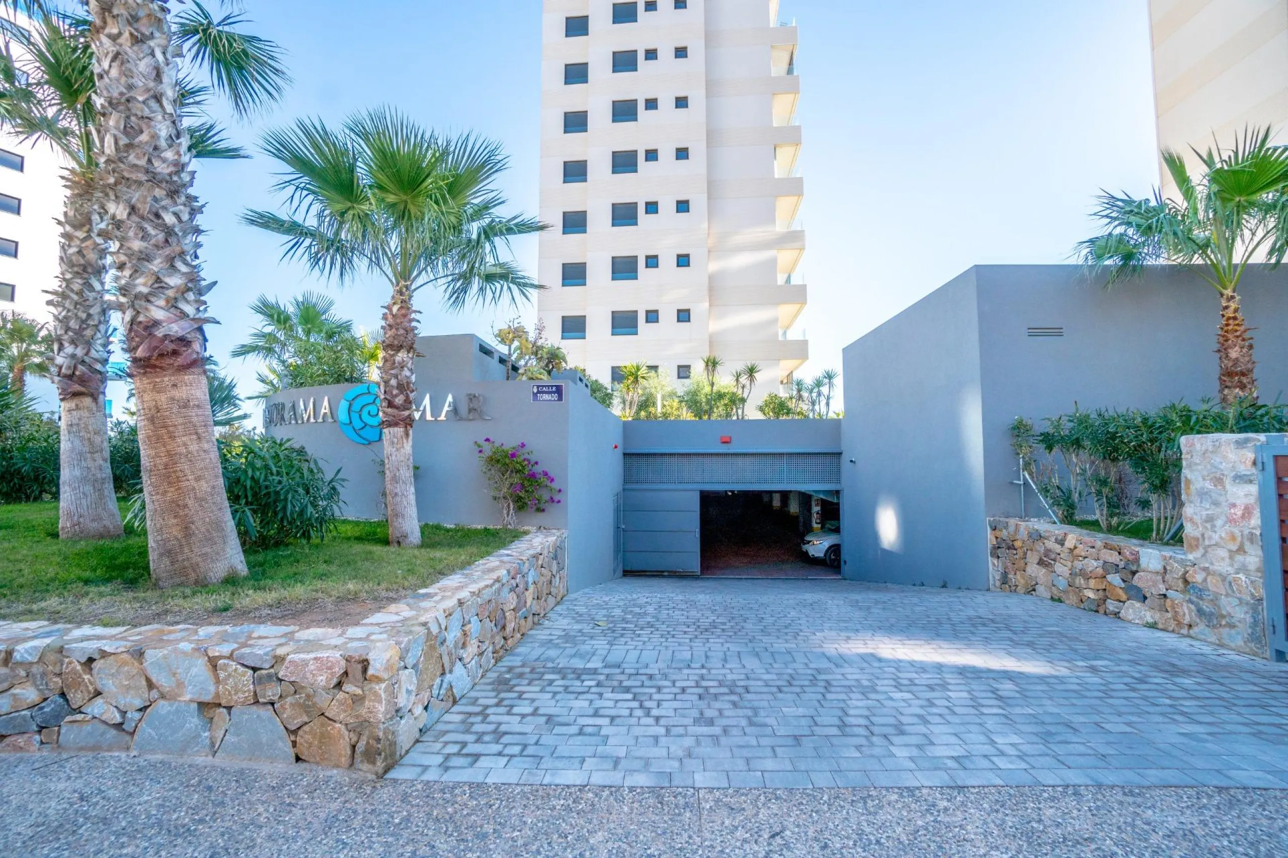 PENTHOUSE WITH SEA VIEWS IN PANORAMA MAR 3 BED. 2 BATHS. GARAGE + STORAGE INCLUDED. AREA OF 139 M2.