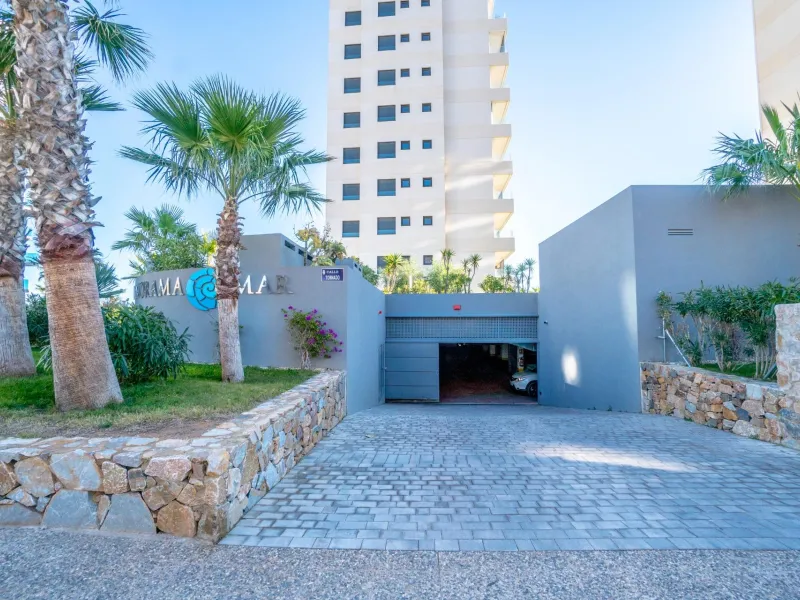 PENTHOUSE WITH SEA VIEWS IN PANORAMA MAR 3 BED. 2 BATHS. GARAGE + STORAGE INCLUDED. AREA OF 139 M2.