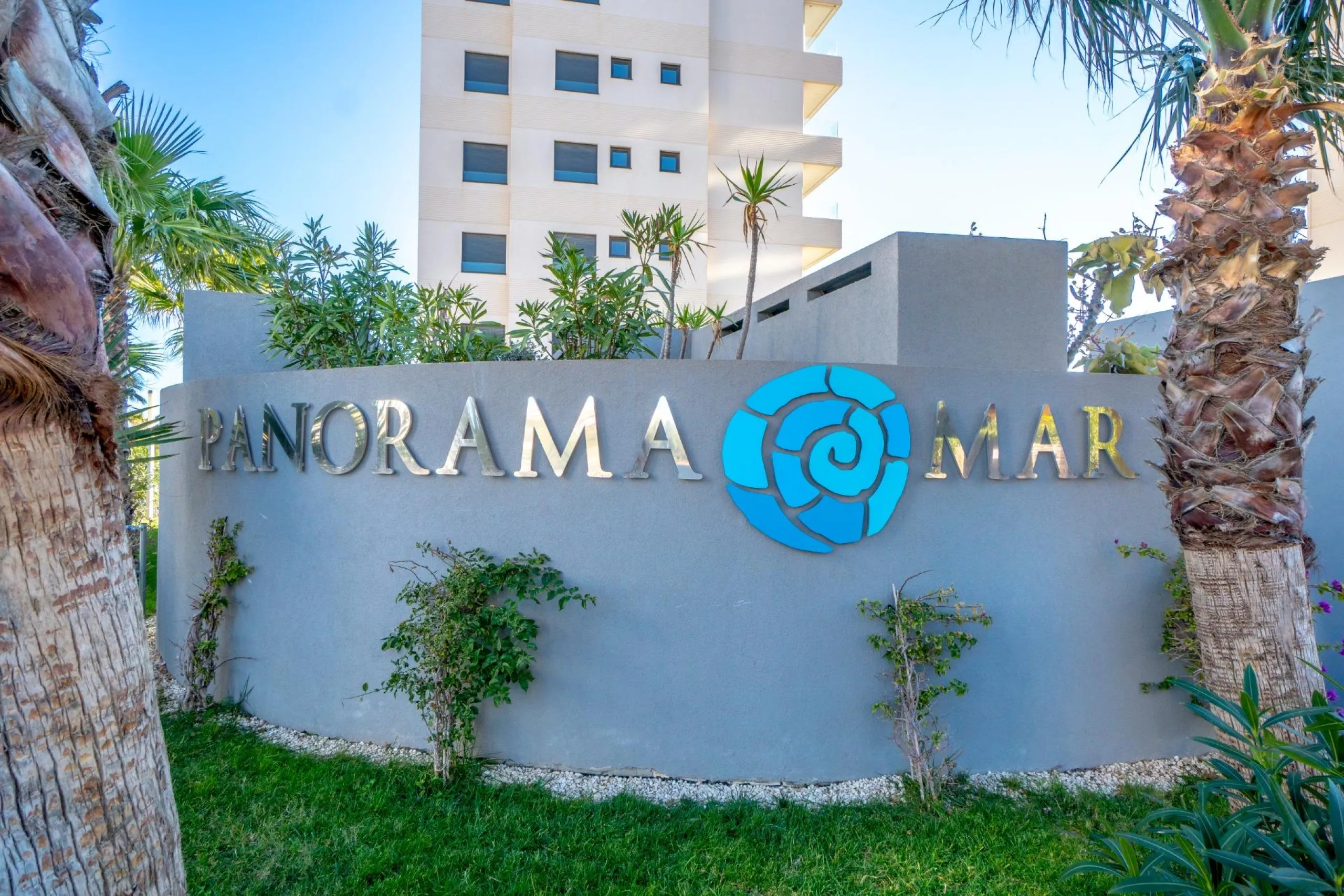 PENTHOUSE WITH SEA VIEWS IN PANORAMA MAR 3 BED. 2 BATHS. GARAGE + STORAGE INCLUDED. AREA OF 139 M2.