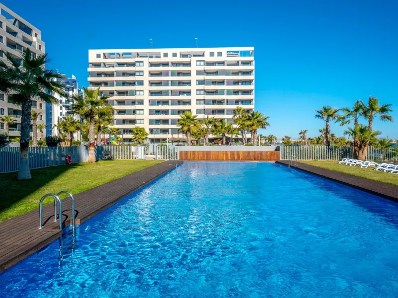 PENTHOUSE WITH SEA VIEWS IN PANORAMA MAR 3 BED. 2 BATHS. GARAGE + STORAGE INCLUDED. AREA OF 139 M2.