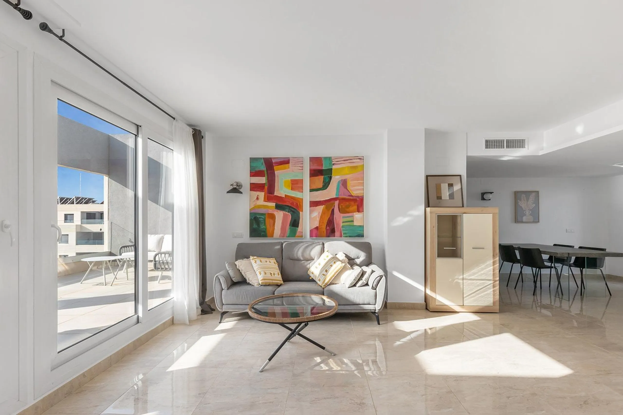 PENTHOUSE WITH SEA VIEWS IN PANORAMA MAR 3 BED. 2 BATHS. GARAGE + STORAGE INCLUDED. AREA OF 139 M2.