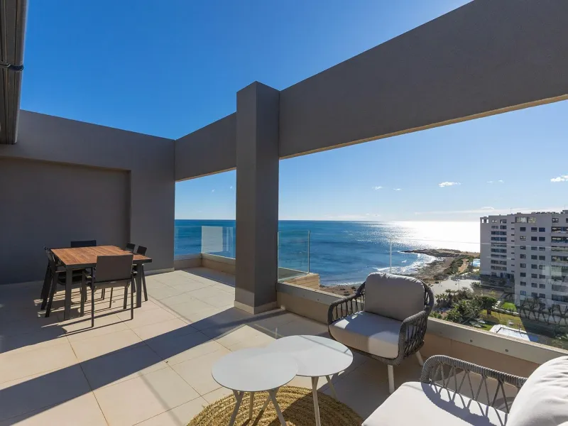 PENTHOUSE WITH SEA VIEWS IN PANORAMA MAR 3 BED. 2 BATHS. GARAGE + STORAGE INCLUDED. AREA OF 139 M2.
