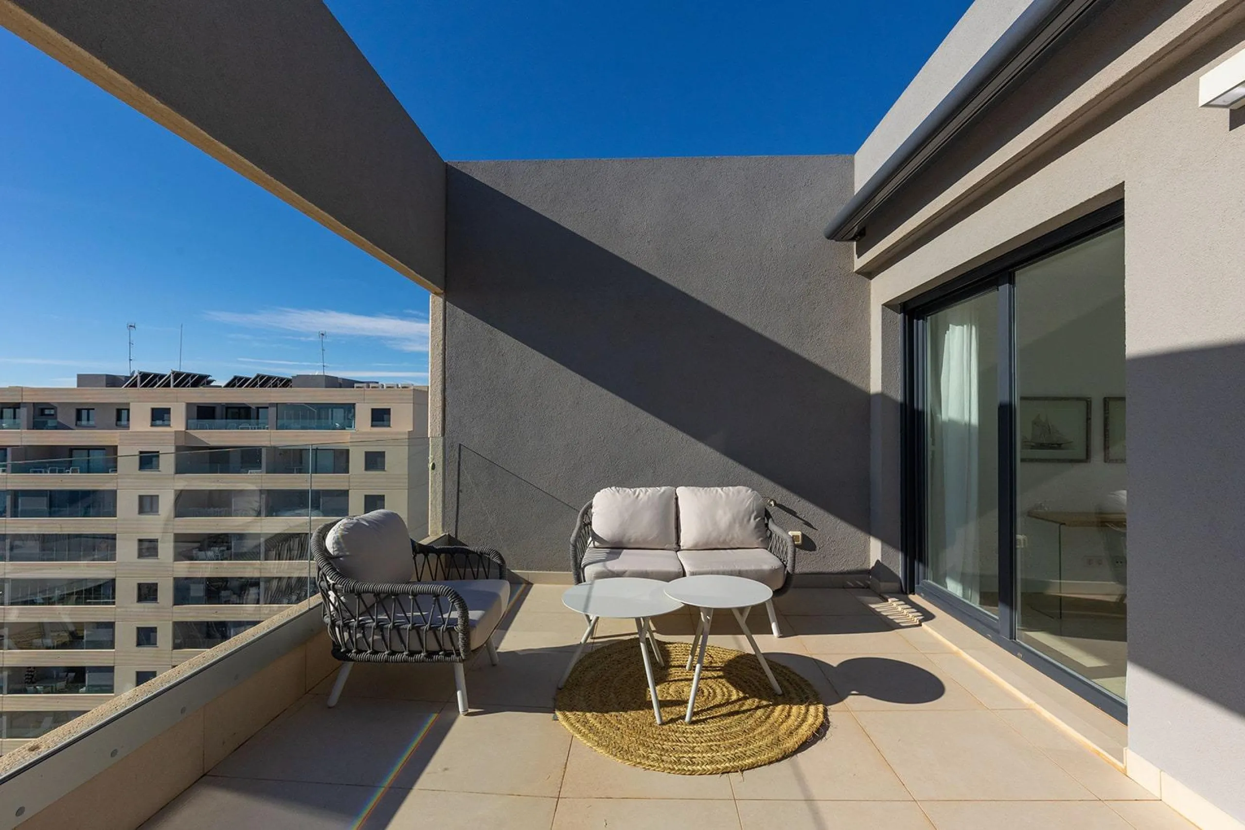 PENTHOUSE WITH SEA VIEWS IN PANORAMA MAR 3 BED. 2 BATHS. GARAGE + STORAGE INCLUDED. AREA OF 139 M2.