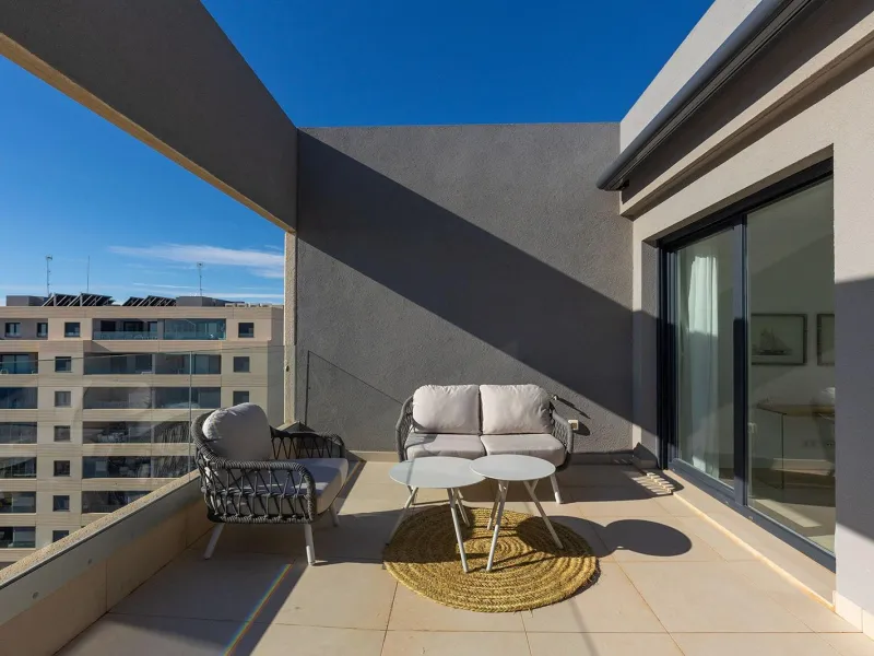 PENTHOUSE WITH SEA VIEWS IN PANORAMA MAR 3 BED. 2 BATHS. GARAGE + STORAGE INCLUDED. AREA OF 139 M2.