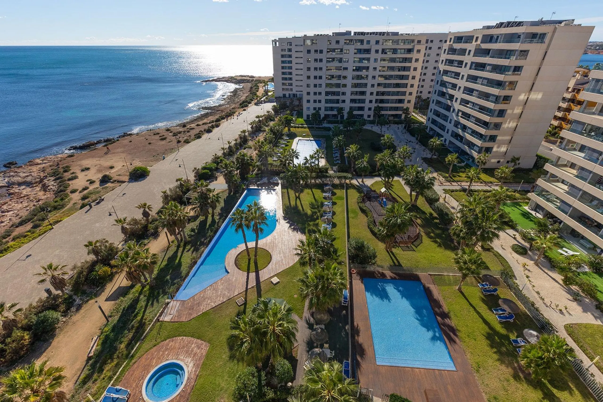 PENTHOUSE WITH SEA VIEWS IN PANORAMA MAR 3 BED. 2 BATHS. GARAGE + STORAGE INCLUDED. AREA OF 139 M2.