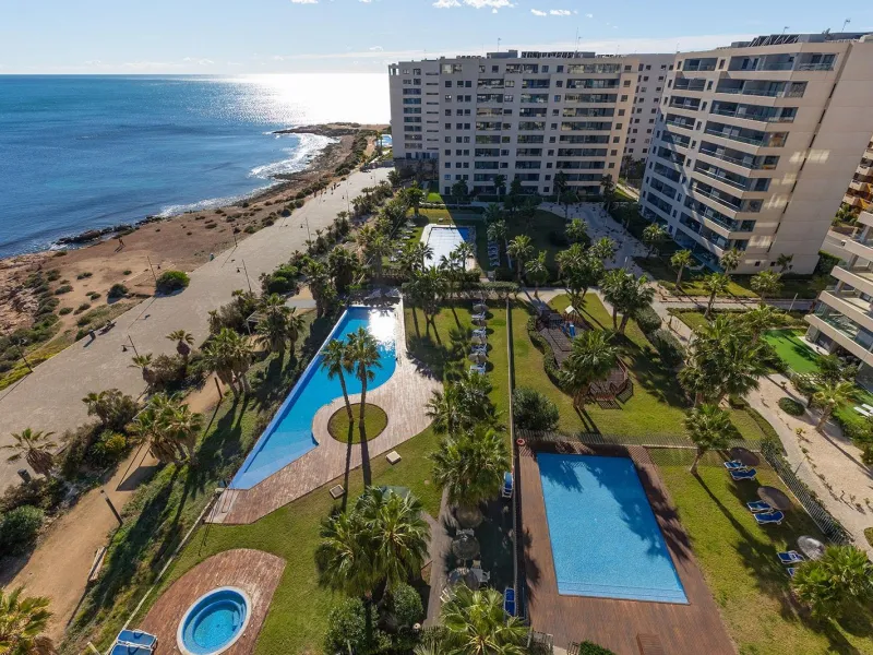 PENTHOUSE WITH SEA VIEWS IN PANORAMA MAR 3 BED. 2 BATHS. GARAGE + STORAGE INCLUDED. AREA OF 139 M2.