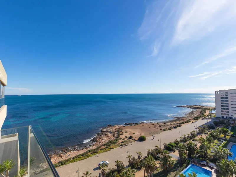 PENTHOUSE WITH SEA VIEWS IN PANORAMA MAR 3 BED. 2 BATHS. GARAGE + STORAGE INCLUDED. AREA OF 139 M2.