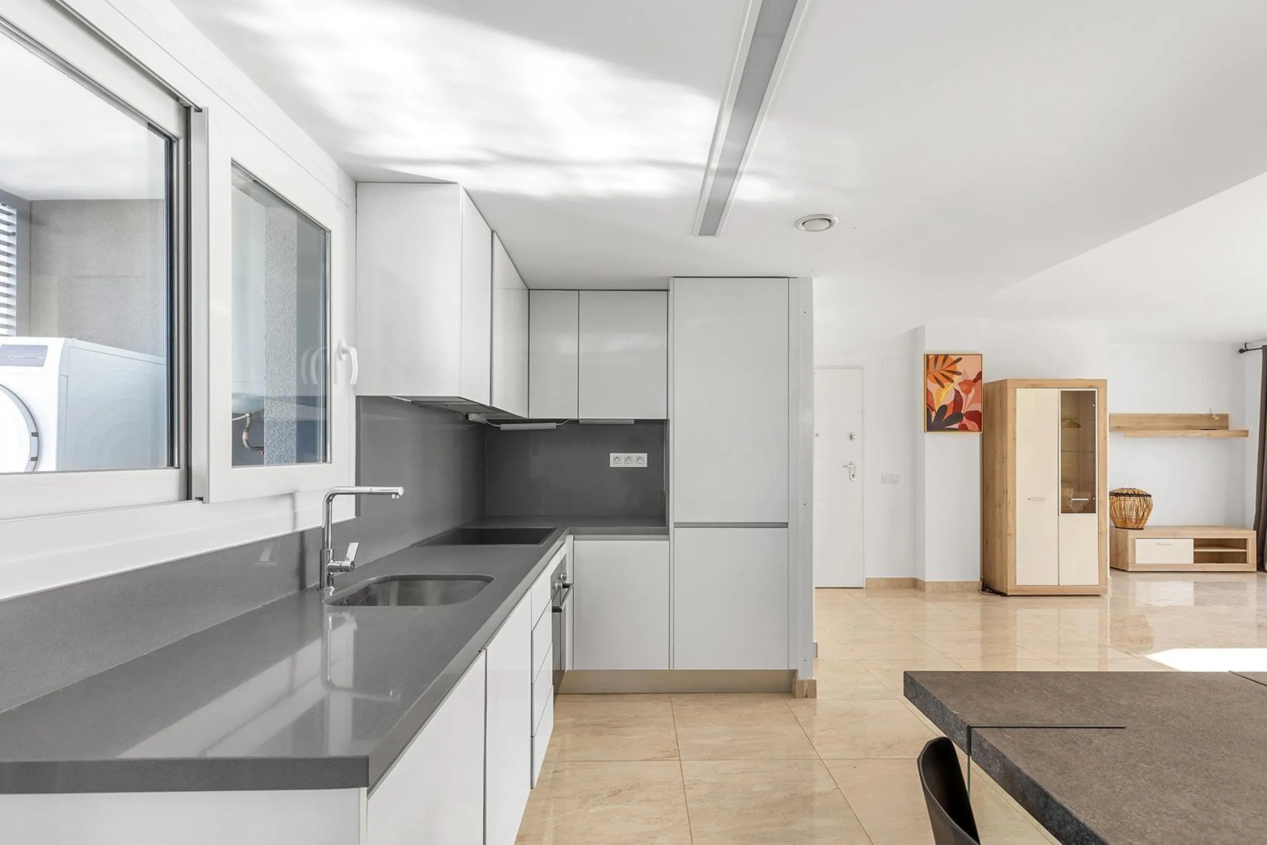 PENTHOUSE WITH SEA VIEWS IN PANORAMA MAR 3 BED. 2 BATHS. GARAGE + STORAGE INCLUDED. AREA OF 139 M2.