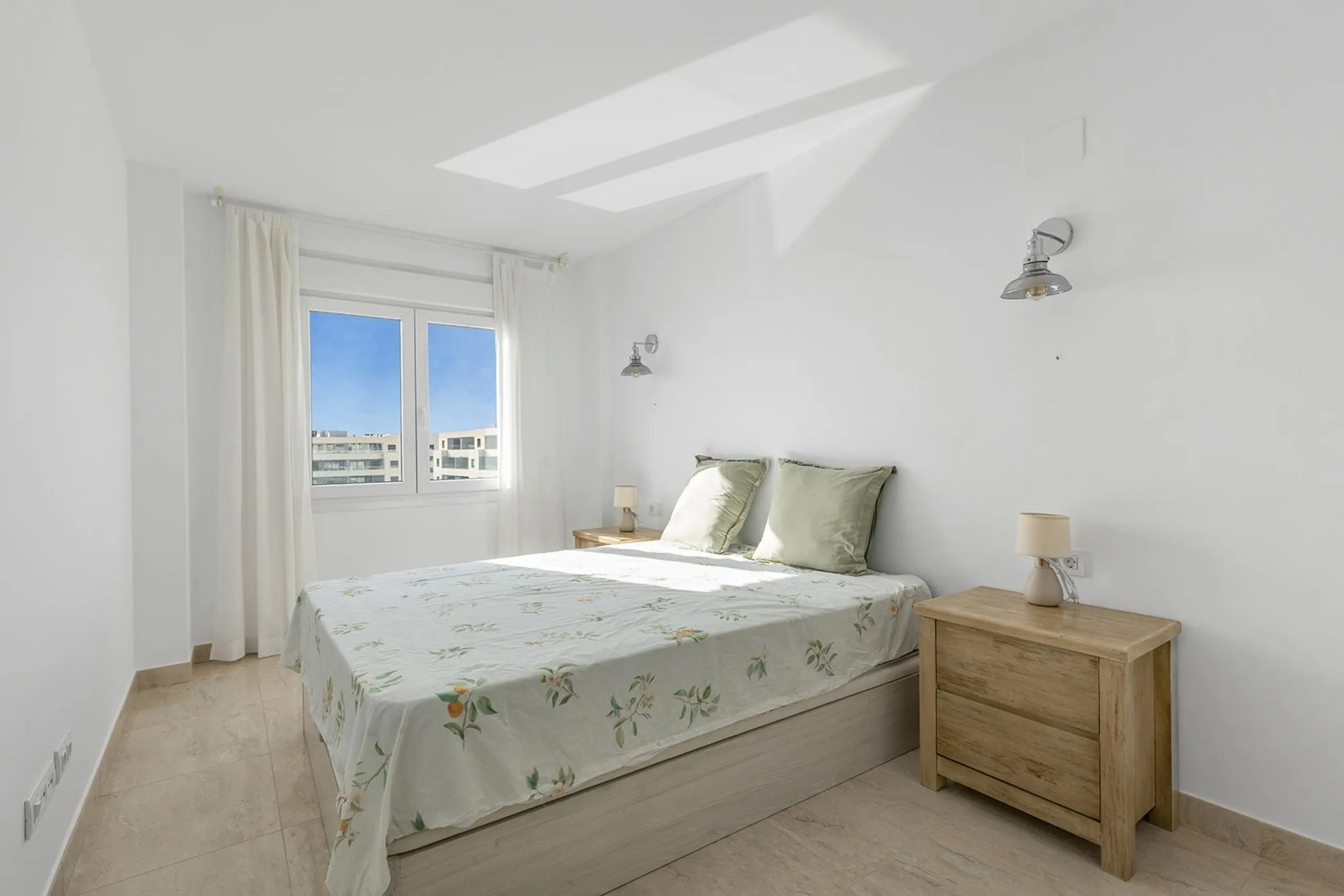 PENTHOUSE WITH SEA VIEWS IN PANORAMA MAR 3 BED. 2 BATHS. GARAGE + STORAGE INCLUDED. AREA OF 139 M2.