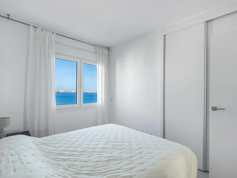 PENTHOUSE WITH SEA VIEWS IN PANORAMA MAR 3 BED. 2 BATHS. GARAGE + STORAGE INCLUDED. AREA OF 139 M2.