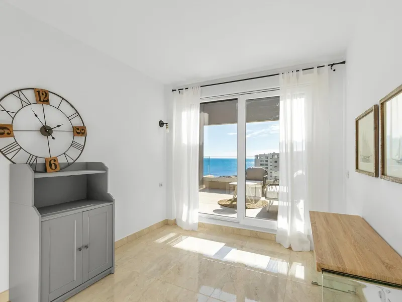PENTHOUSE WITH SEA VIEWS IN PANORAMA MAR 3 BED. 2 BATHS. GARAGE + STORAGE INCLUDED. AREA OF 139 M2.