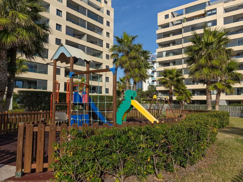 PENTHOUSE WITH SEA VIEWS IN PANORAMA MAR 3 BED. 2 BATHS. GARAGE + STORAGE INCLUDED. AREA OF 139 M2.