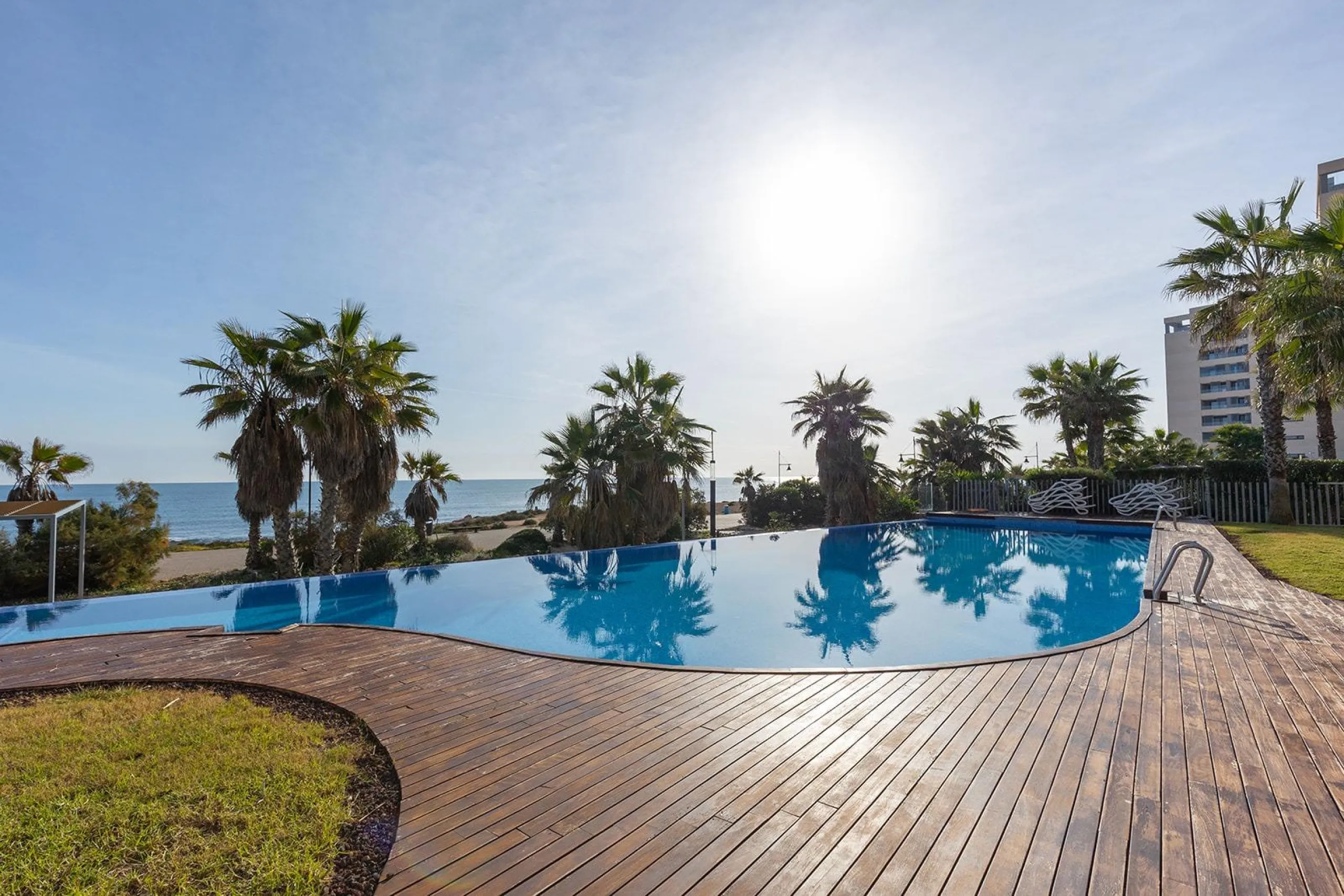 PENTHOUSE WITH SEA VIEWS IN PANORAMA MAR 3 BED. 2 BATHS. GARAGE + STORAGE INCLUDED. AREA OF 139 M2.