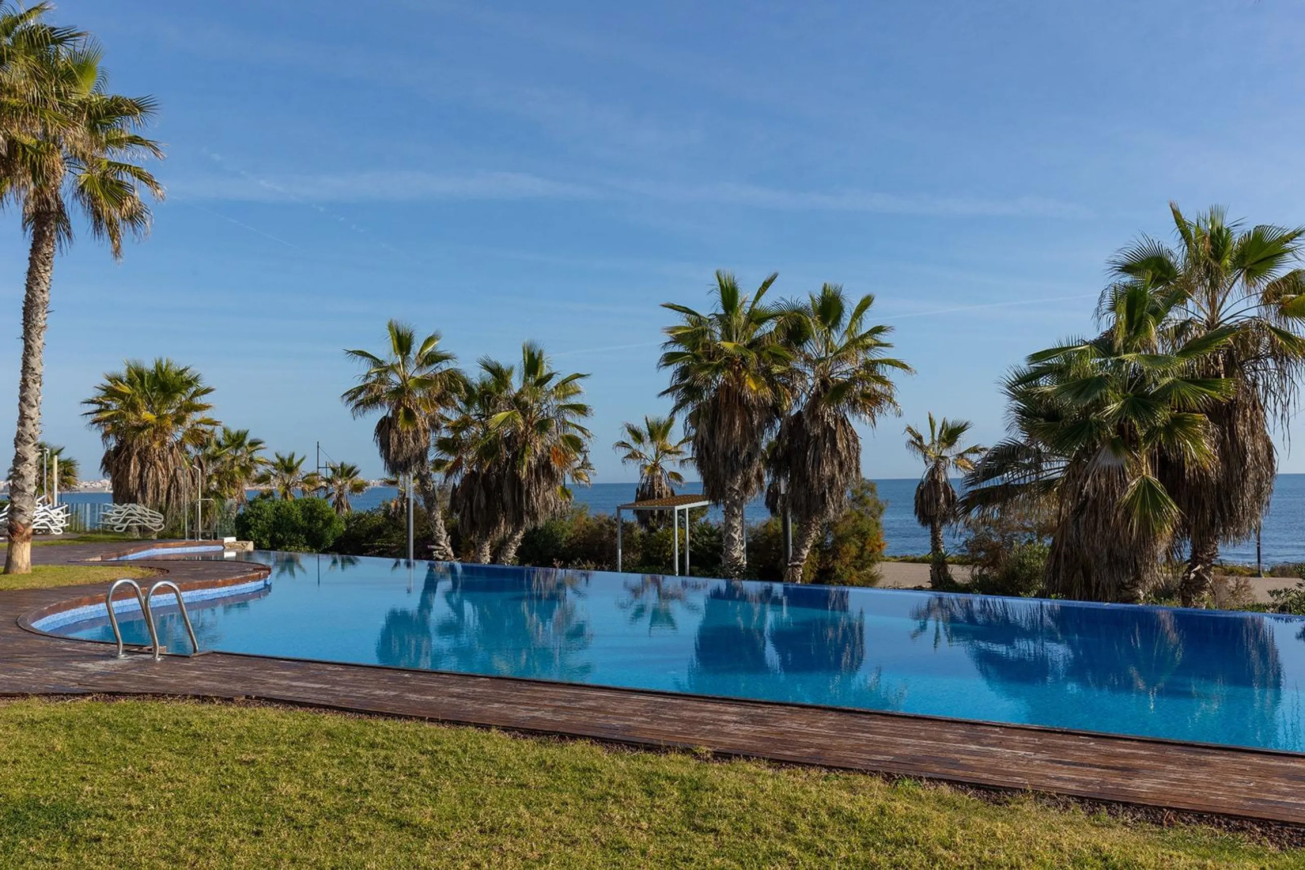 PENTHOUSE WITH SEA VIEWS IN PANORAMA MAR 3 BED. 2 BATHS. GARAGE + STORAGE INCLUDED. AREA OF 139 M2.