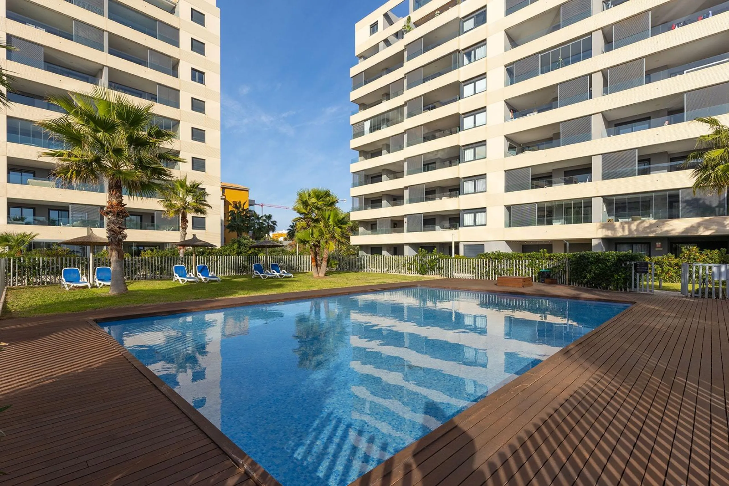 PENTHOUSE WITH SEA VIEWS IN PANORAMA MAR 3 BED. 2 BATHS. GARAGE + STORAGE INCLUDED. AREA OF 139 M2.