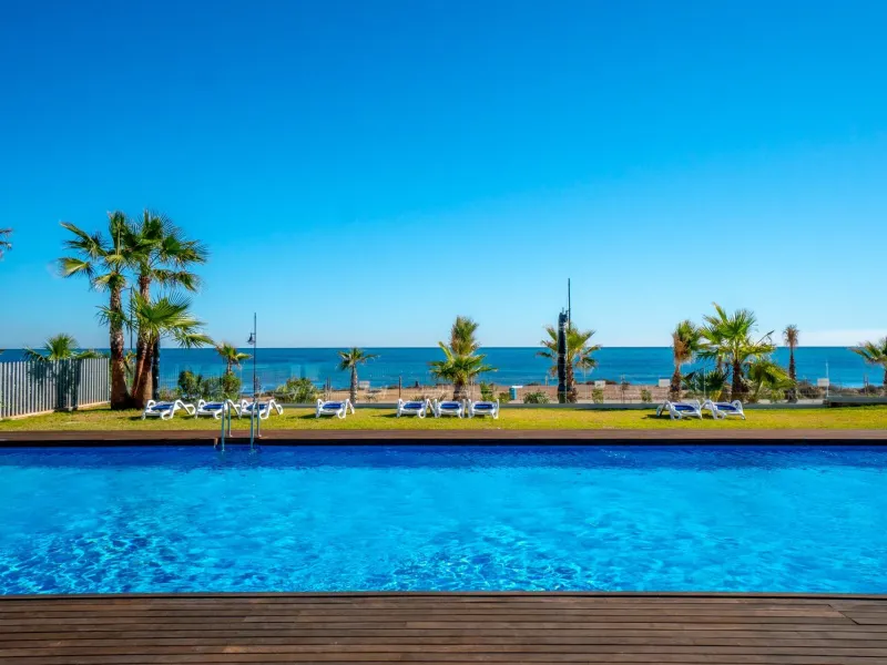 PENTHOUSE WITH SEA VIEWS IN PANORAMA MAR 3 BED. 2 BATHS. GARAGE + STORAGE INCLUDED. AREA OF 139 M2.