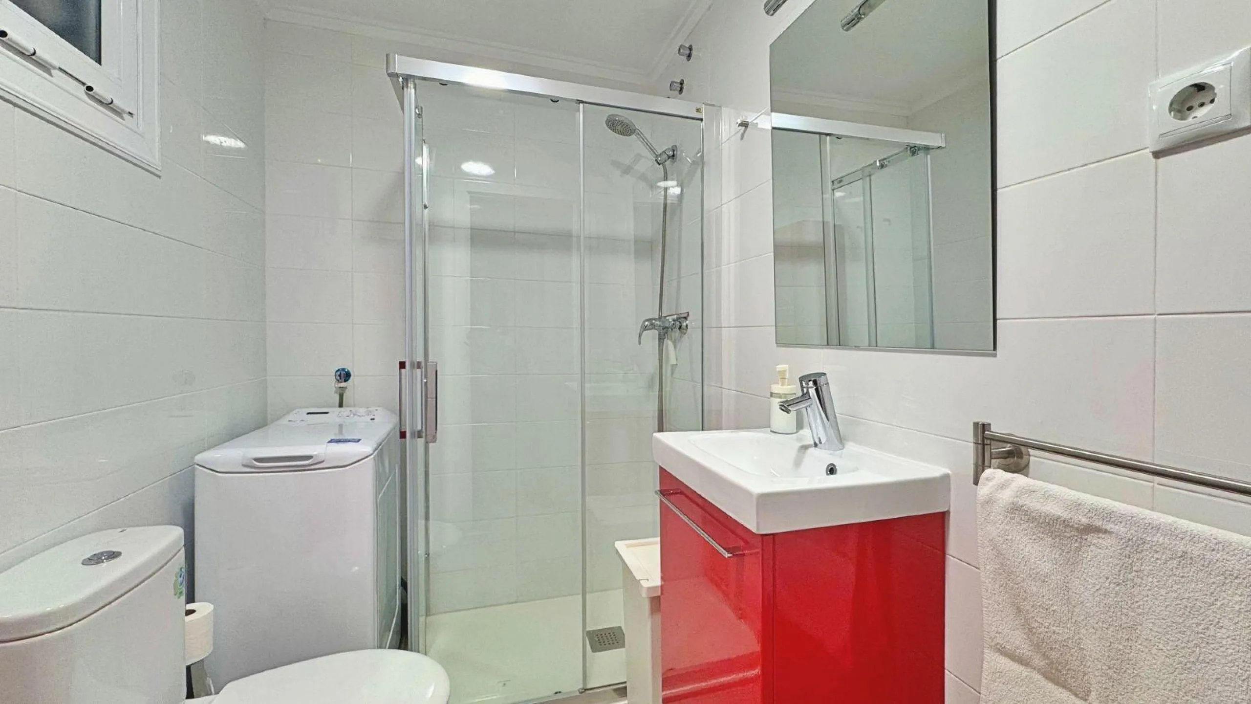 APARTMENT WITH LARGE TERRACE AND COMMUNITY SWIMMING POOL IN LA MATA. 1 BED. 1 BATH. AREA OF 45 M2.