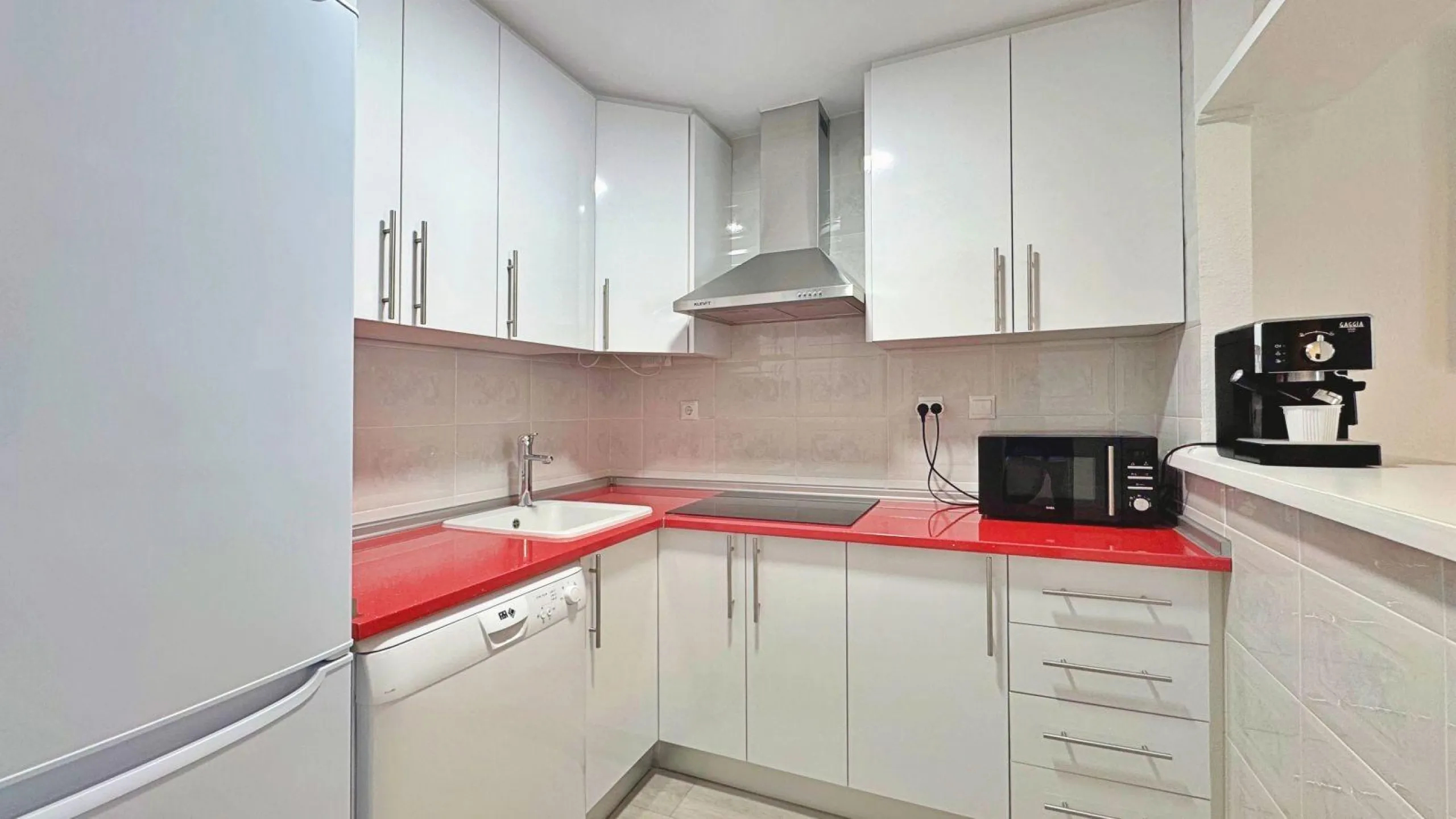 APARTMENT WITH LARGE TERRACE AND COMMUNITY SWIMMING POOL IN LA MATA. 1 BED. 1 BATH. AREA OF 45 M2.