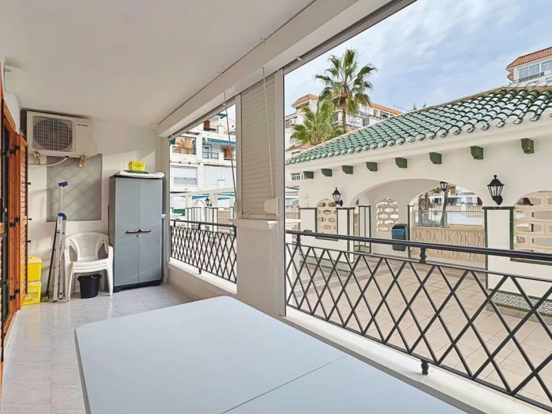 APARTMENT WITH LARGE TERRACE AND COMMUNITY SWIMMING POOL IN LA MATA. 1 BED. 1 BATH. AREA OF 45 M2.