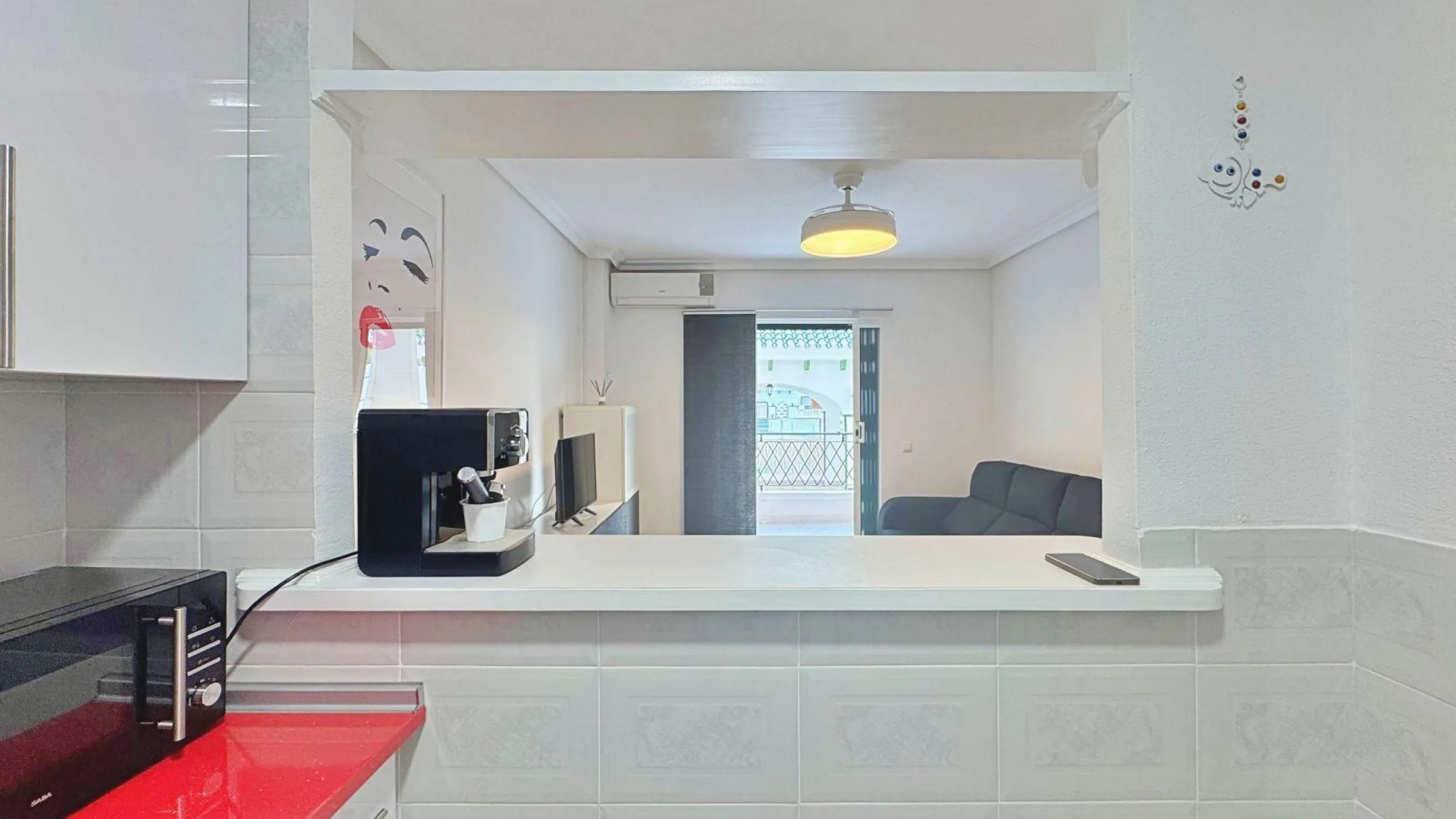 APARTMENT WITH LARGE TERRACE AND COMMUNITY SWIMMING POOL IN LA MATA. 1 BED. 1 BATH. AREA OF 45 M2.