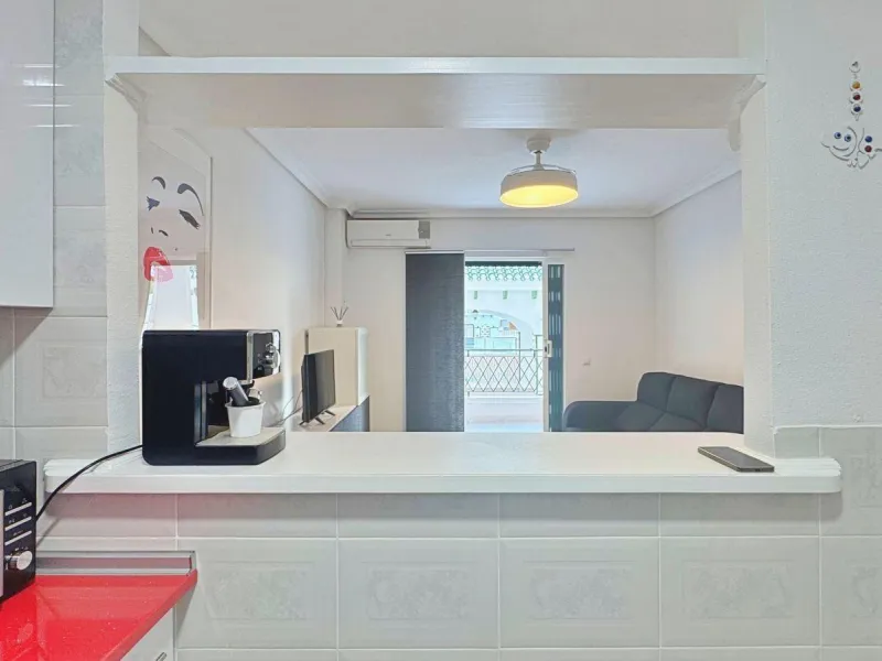 APARTMENT WITH LARGE TERRACE AND COMMUNITY SWIMMING POOL IN LA MATA. 1 BED. 1 BATH. AREA OF 45 M2.