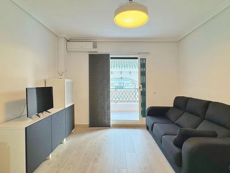 APARTMENT WITH LARGE TERRACE AND COMMUNITY SWIMMING POOL IN LA MATA. 1 BED. 1 BATH. AREA OF 45 M2.
