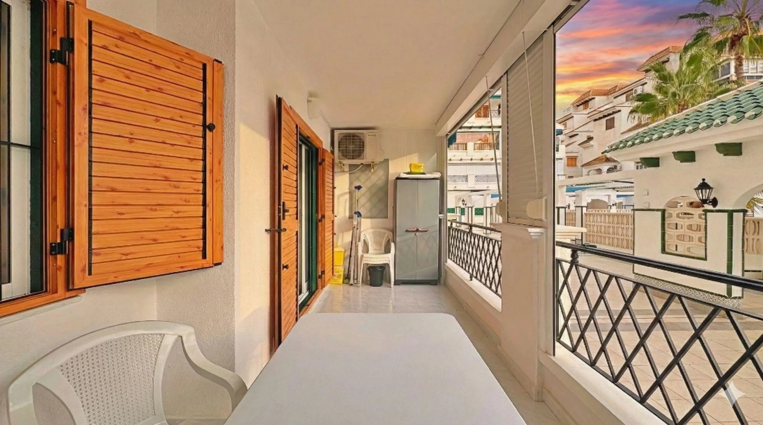 APARTMENT WITH LARGE TERRACE AND COMMUNITY SWIMMING POOL IN LA MATA. 1 BED. 1 BATH. AREA OF 45 M2.