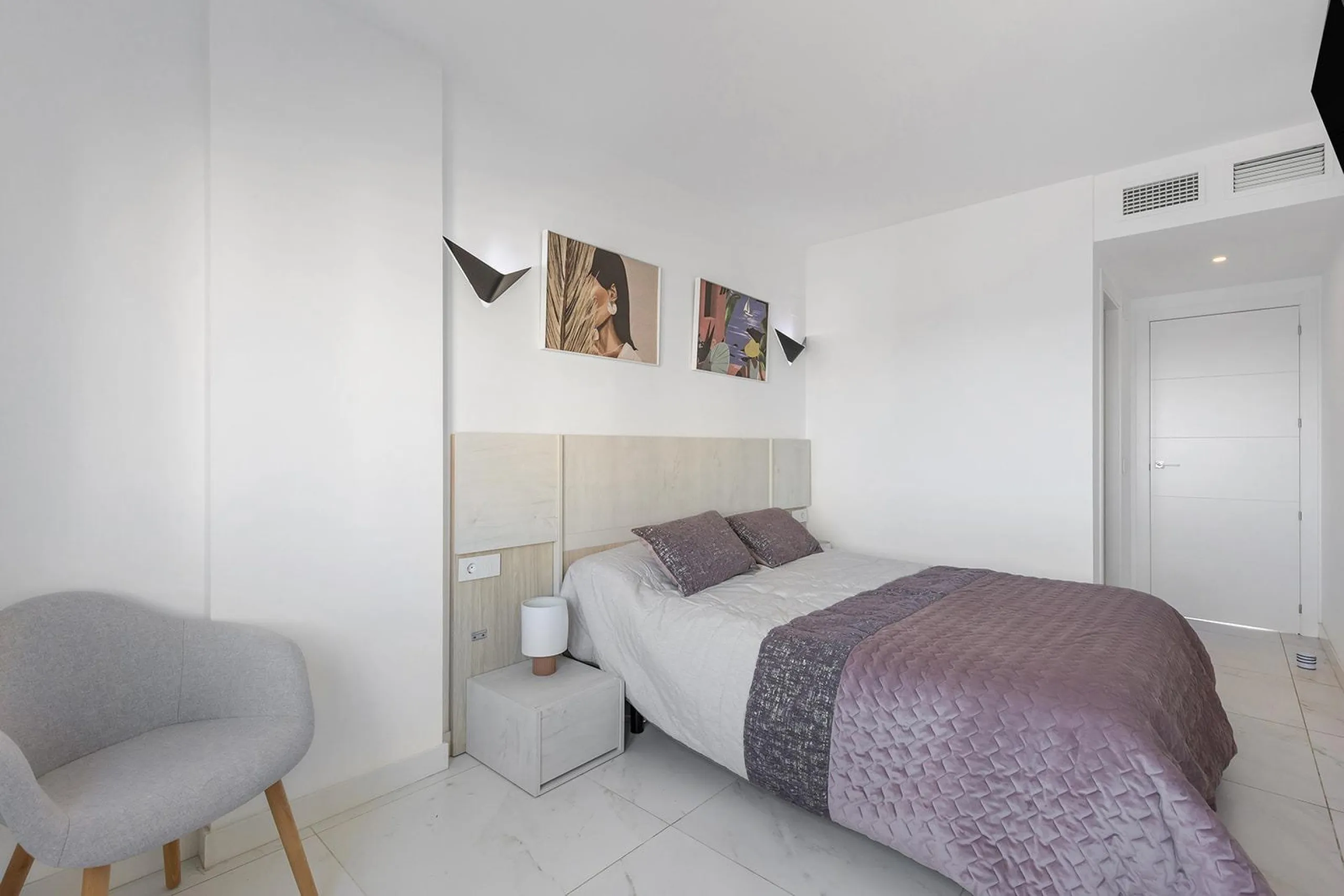 APARTMENT WITH SEA VIEWS AND DOUBLE ORIENTATION IN POSIDONIA WITH GARAGE + STORAGE INCLUDED. 2 BEDROOMS. 2 BATHROOMS.