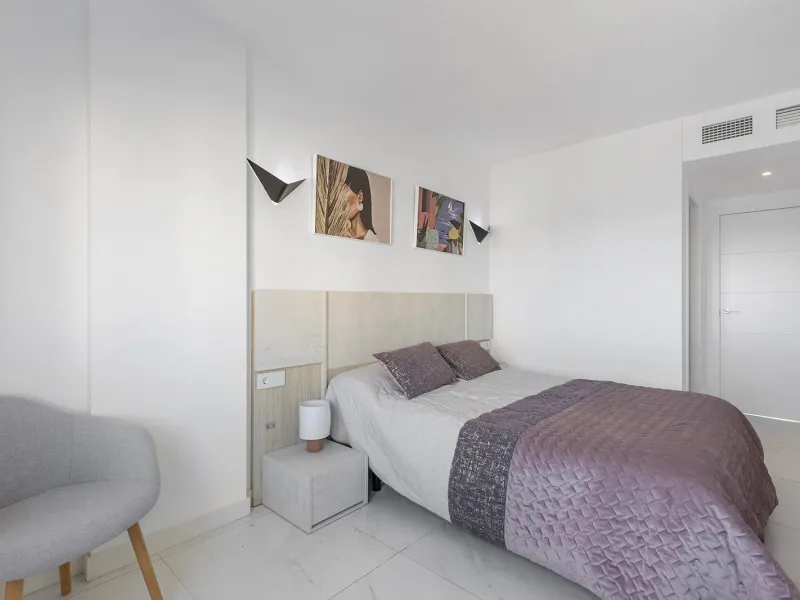 APARTMENT WITH SEA VIEWS AND DOUBLE ORIENTATION IN POSIDONIA WITH GARAGE + STORAGE INCLUDED. 2 BEDROOMS. 2 BATHROOMS.