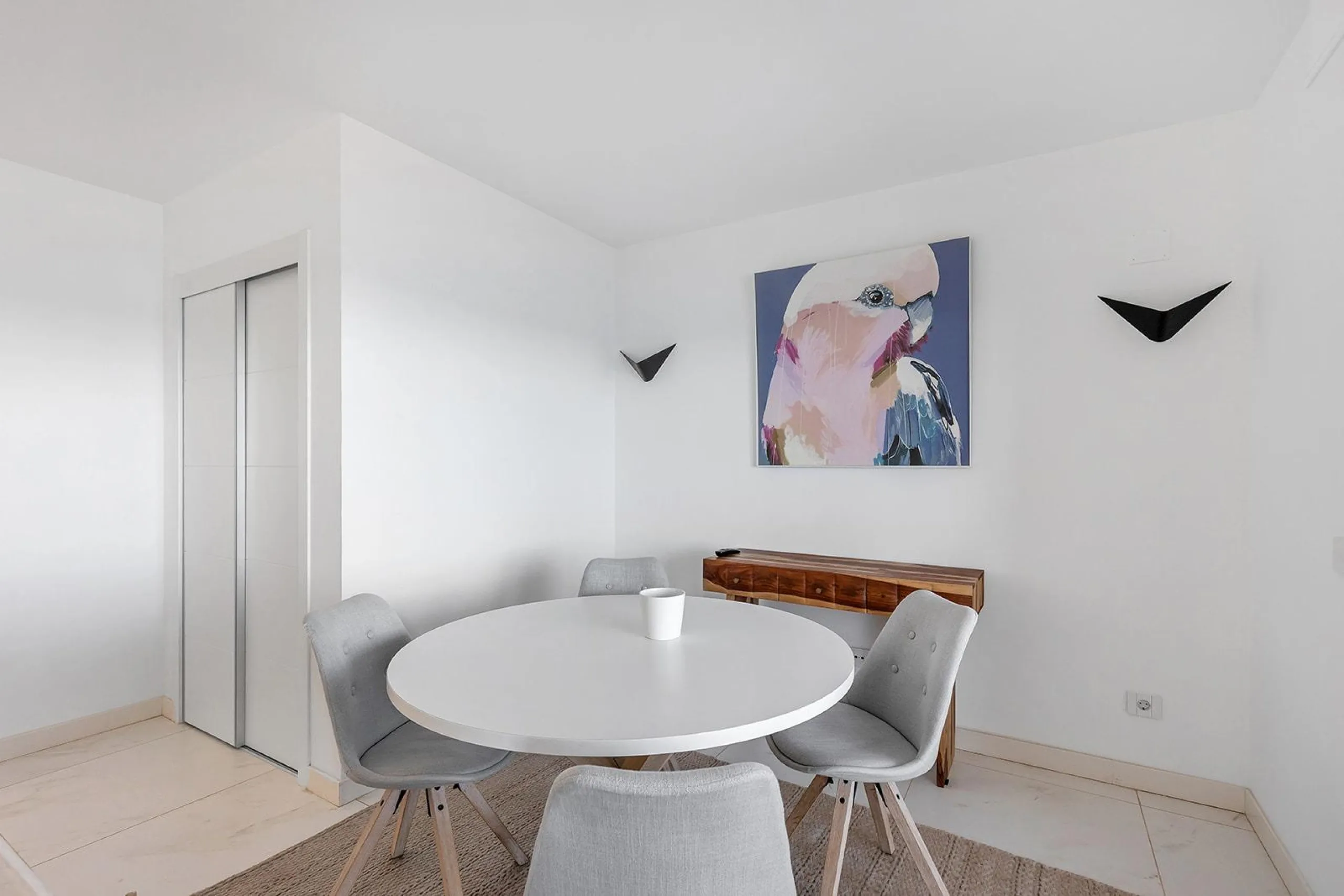 APARTMENT WITH SEA VIEWS AND DOUBLE ORIENTATION IN POSIDONIA WITH GARAGE + STORAGE INCLUDED. 2 BEDROOMS. 2 BATHROOMS.
