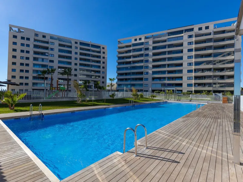 APARTMENT WITH SEA VIEWS AND DOUBLE ORIENTATION IN POSIDONIA WITH GARAGE + STORAGE INCLUDED. 2 BEDROOMS. 2 BATHROOMS.