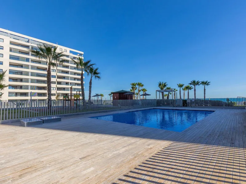 APARTMENT WITH SEA VIEWS AND DOUBLE ORIENTATION IN POSIDONIA WITH GARAGE + STORAGE INCLUDED. 2 BEDROOMS. 2 BATHROOMS.