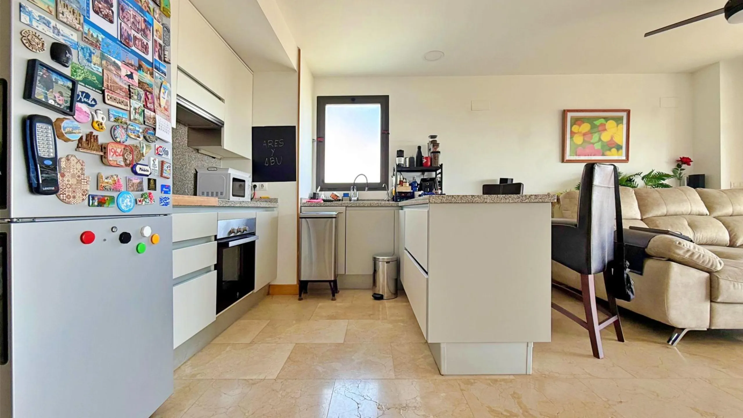 ÁTICO EN 'LOMAS DE CAMPOAMOR' CON SOLARIUM PRIVADO CON VISTAS AL MAR. GARAJE INCLUIDO, 2 DORMITORIOS Y 2 BAÑOS