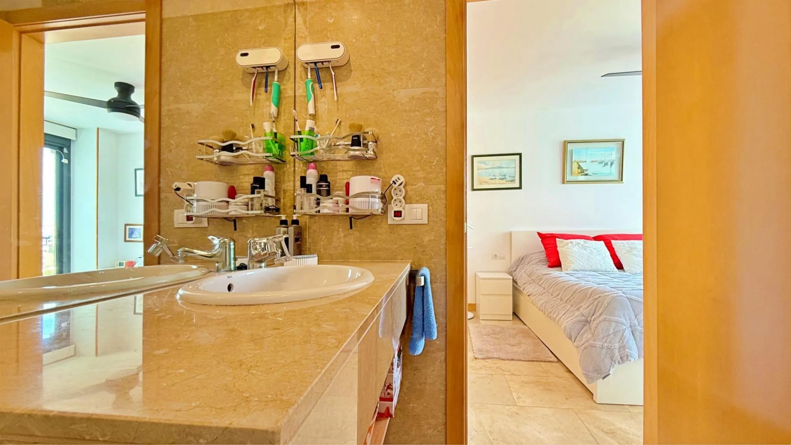 ÁTICO EN 'LOMAS DE CAMPOAMOR' CON SOLARIUM PRIVADO CON VISTAS AL MAR. GARAJE INCLUIDO, 2 DORMITORIOS Y 2 BAÑOS