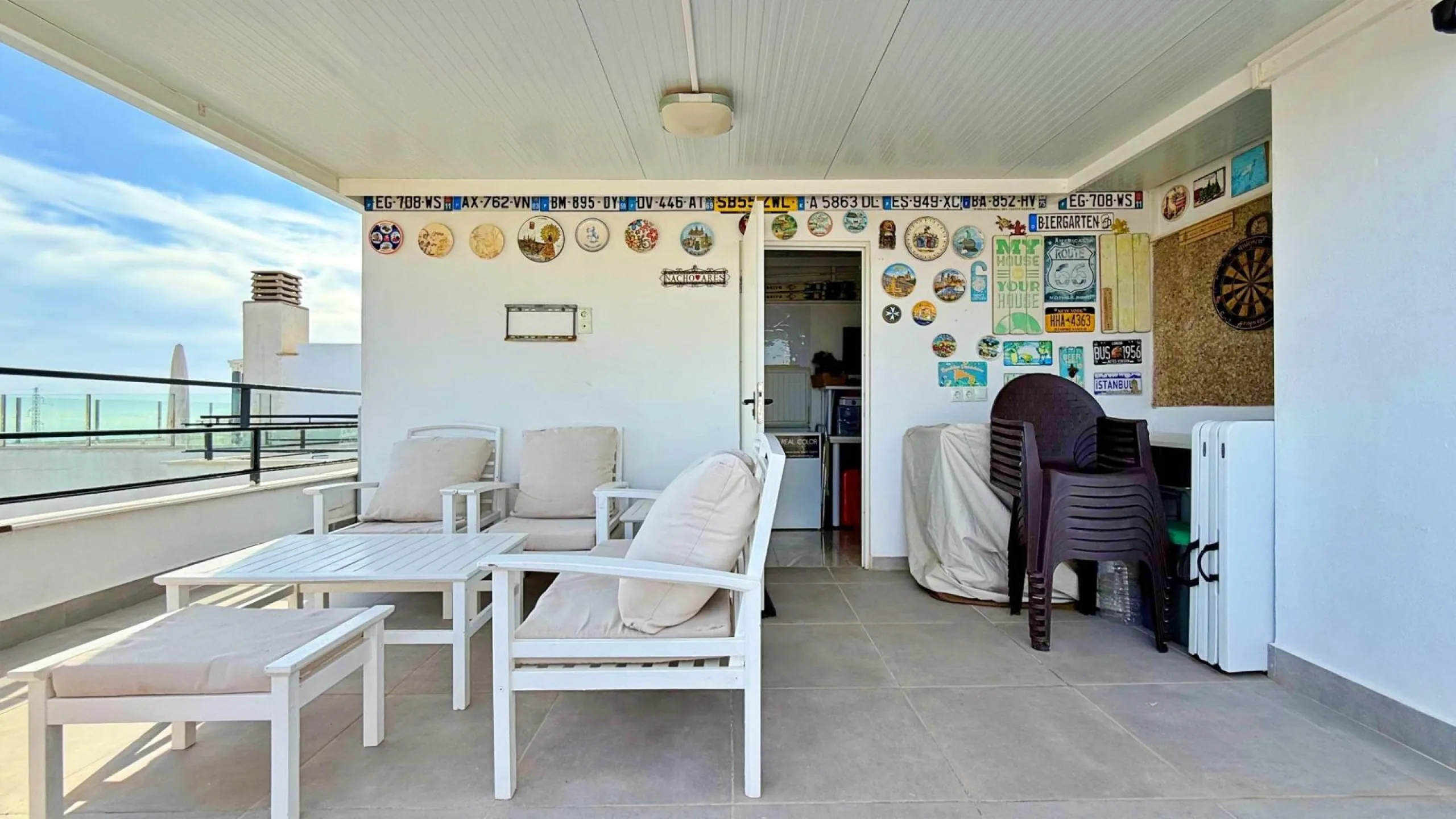 ÁTICO EN 'LOMAS DE CAMPOAMOR' CON SOLARIUM PRIVADO CON VISTAS AL MAR. GARAJE INCLUIDO, 2 DORMITORIOS Y 2 BAÑOS