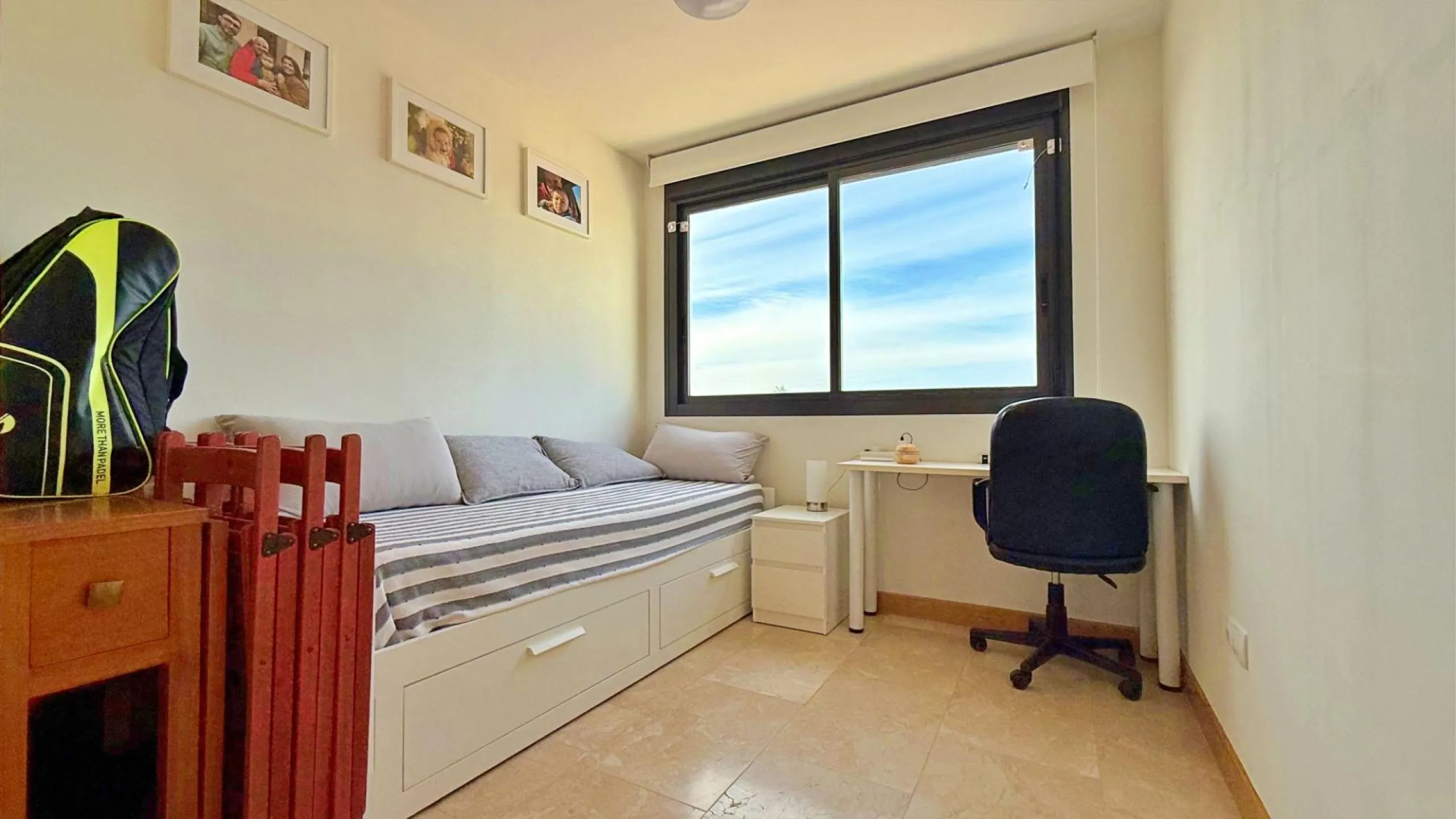 ÁTICO EN 'LOMAS DE CAMPOAMOR' CON SOLARIUM PRIVADO CON VISTAS AL MAR. GARAJE INCLUIDO, 2 DORMITORIOS Y 2 BAÑOS