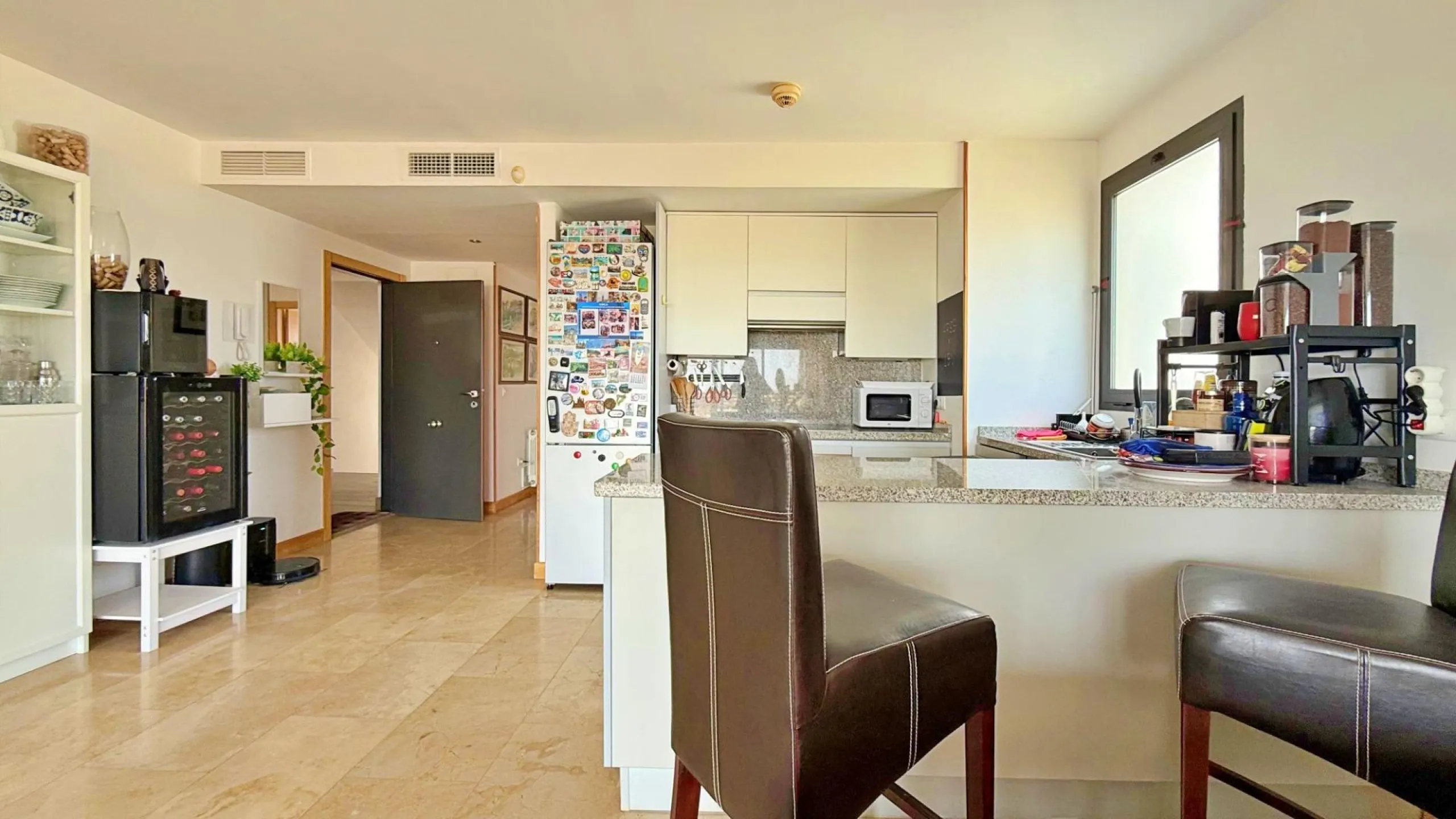ÁTICO EN 'LOMAS DE CAMPOAMOR' CON SOLARIUM PRIVADO CON VISTAS AL MAR. GARAJE INCLUIDO, 2 DORMITORIOS Y 2 BAÑOS