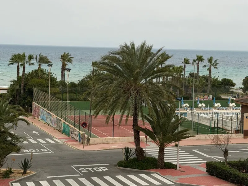 Apartamento Reformado con vista al mar