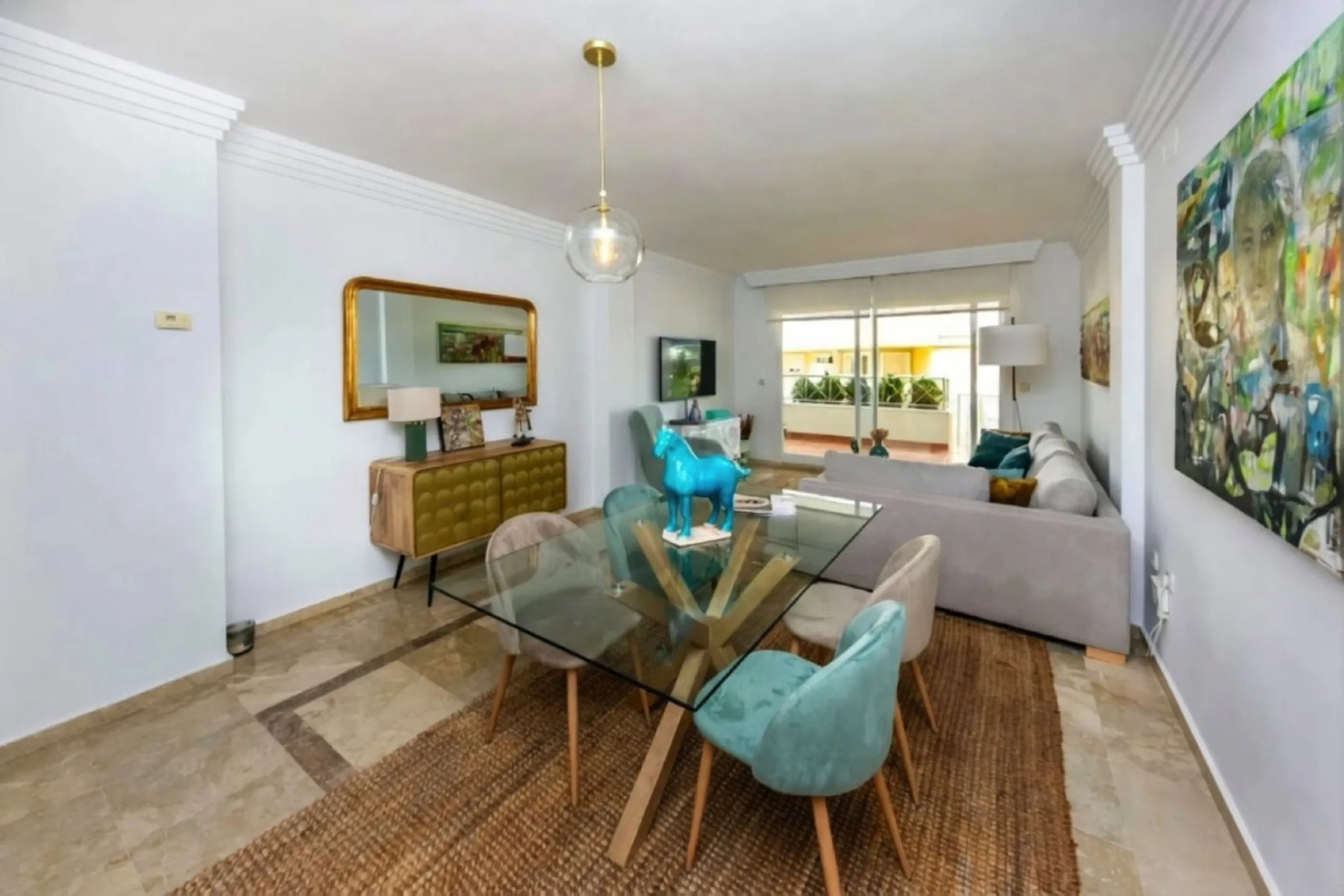 Erdgeschosswohnung mit gültiger Ferienvermietungslizenz – Las Brisas, Nueva Andalucía, Marbella