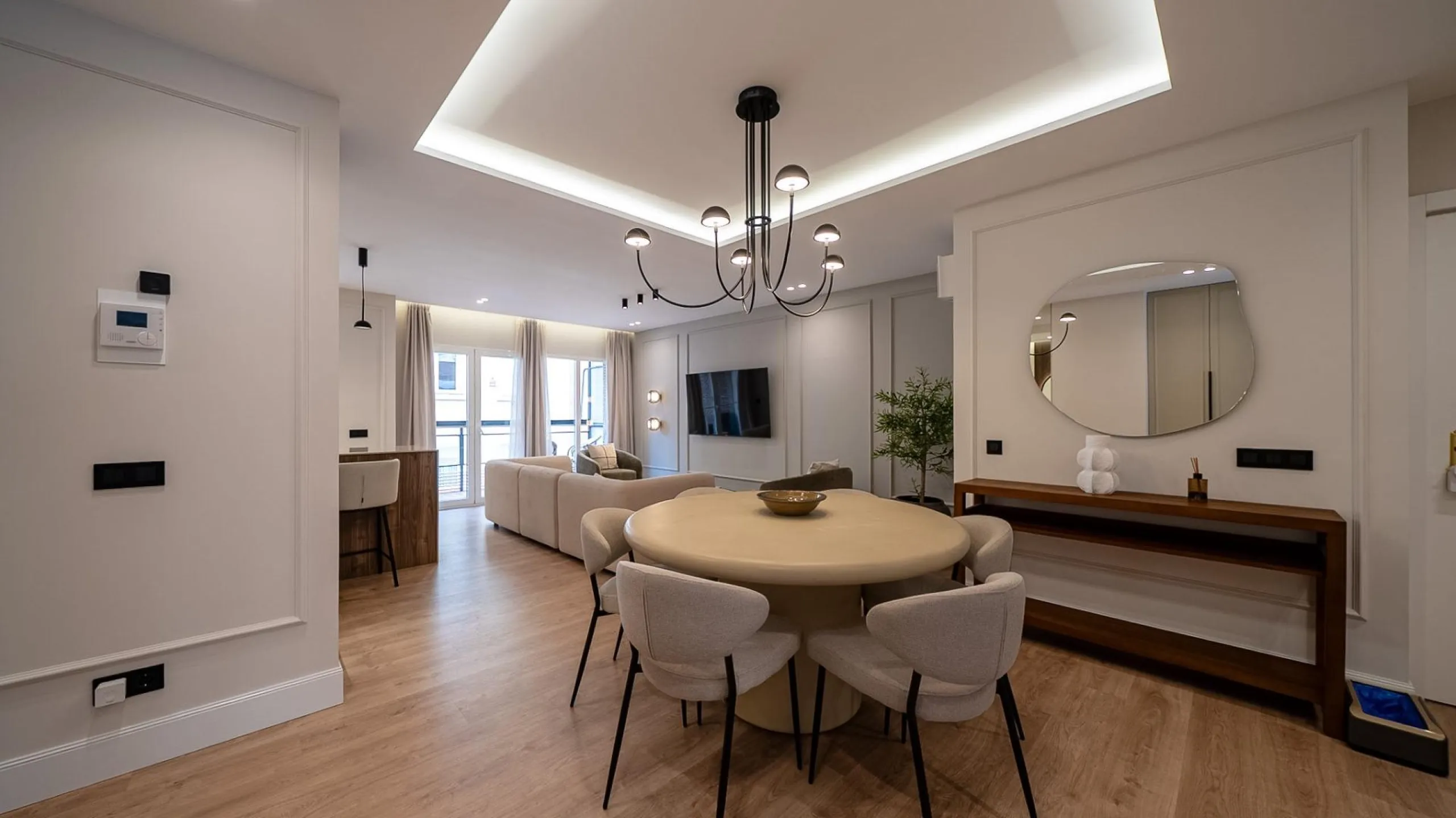 RENOVATED APARTMENT WITH TERRACE IN GOYA – SALAMANCA DISTRICT