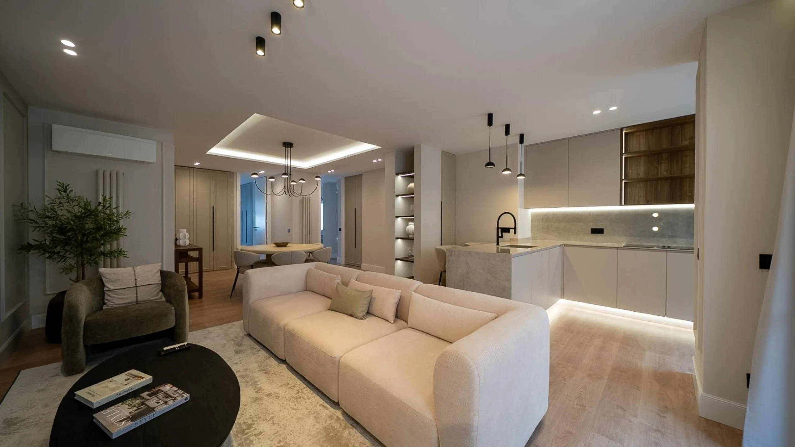 RENOVATED APARTMENT WITH TERRACE IN GOYA – SALAMANCA DISTRICT