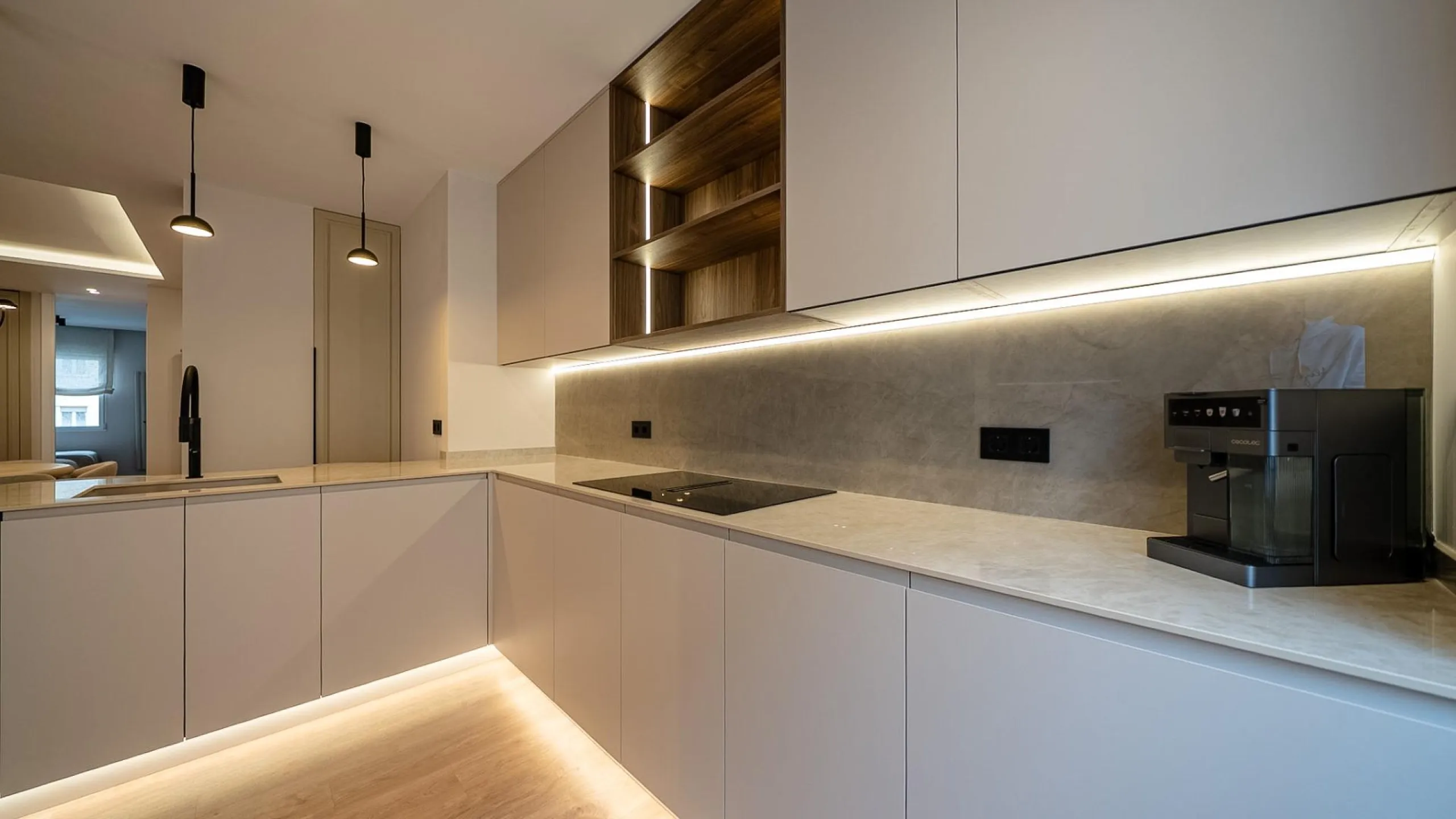 RENOVATED APARTMENT WITH TERRACE IN GOYA – SALAMANCA DISTRICT