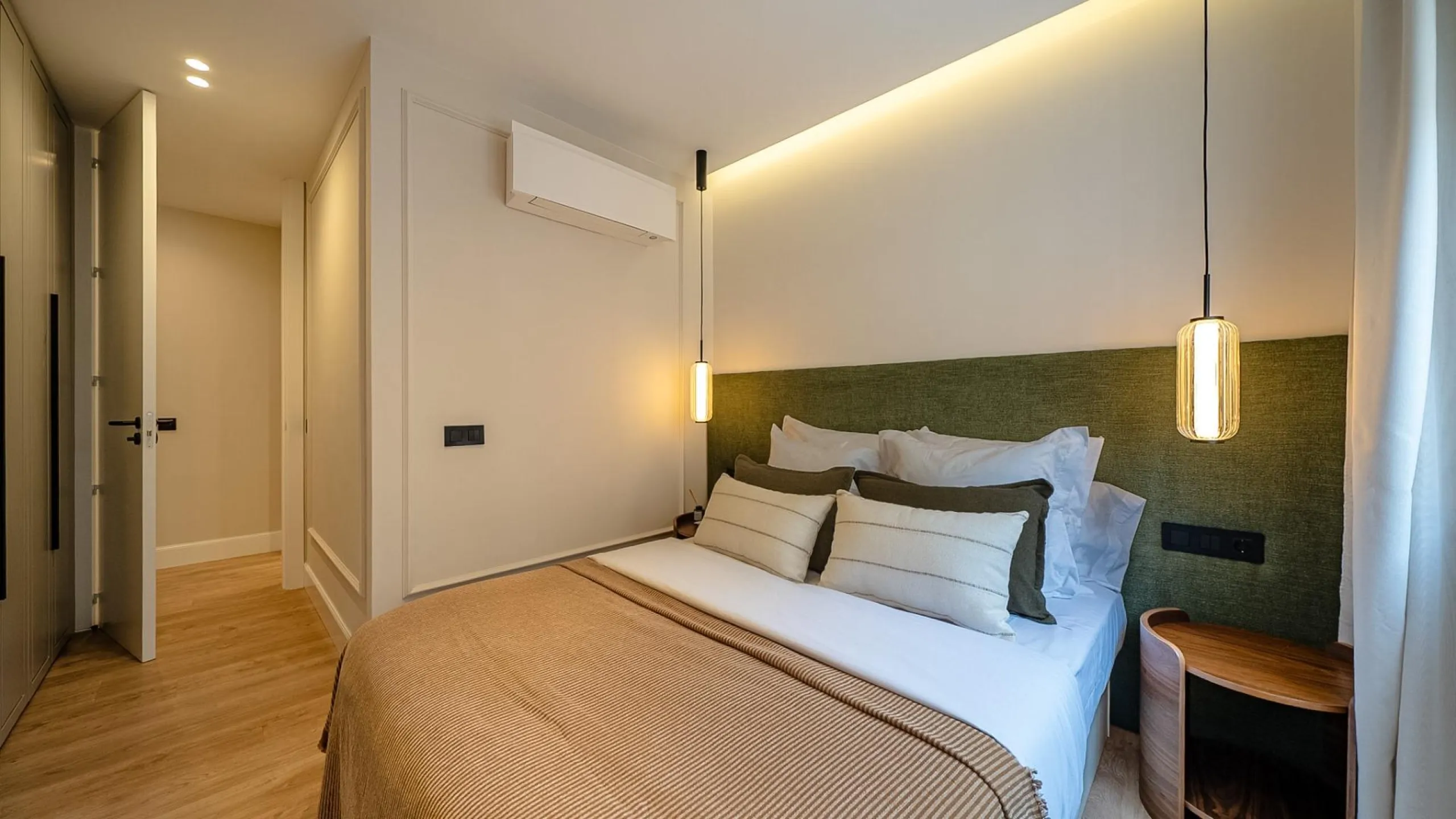 RENOVATED APARTMENT WITH TERRACE IN GOYA – SALAMANCA DISTRICT