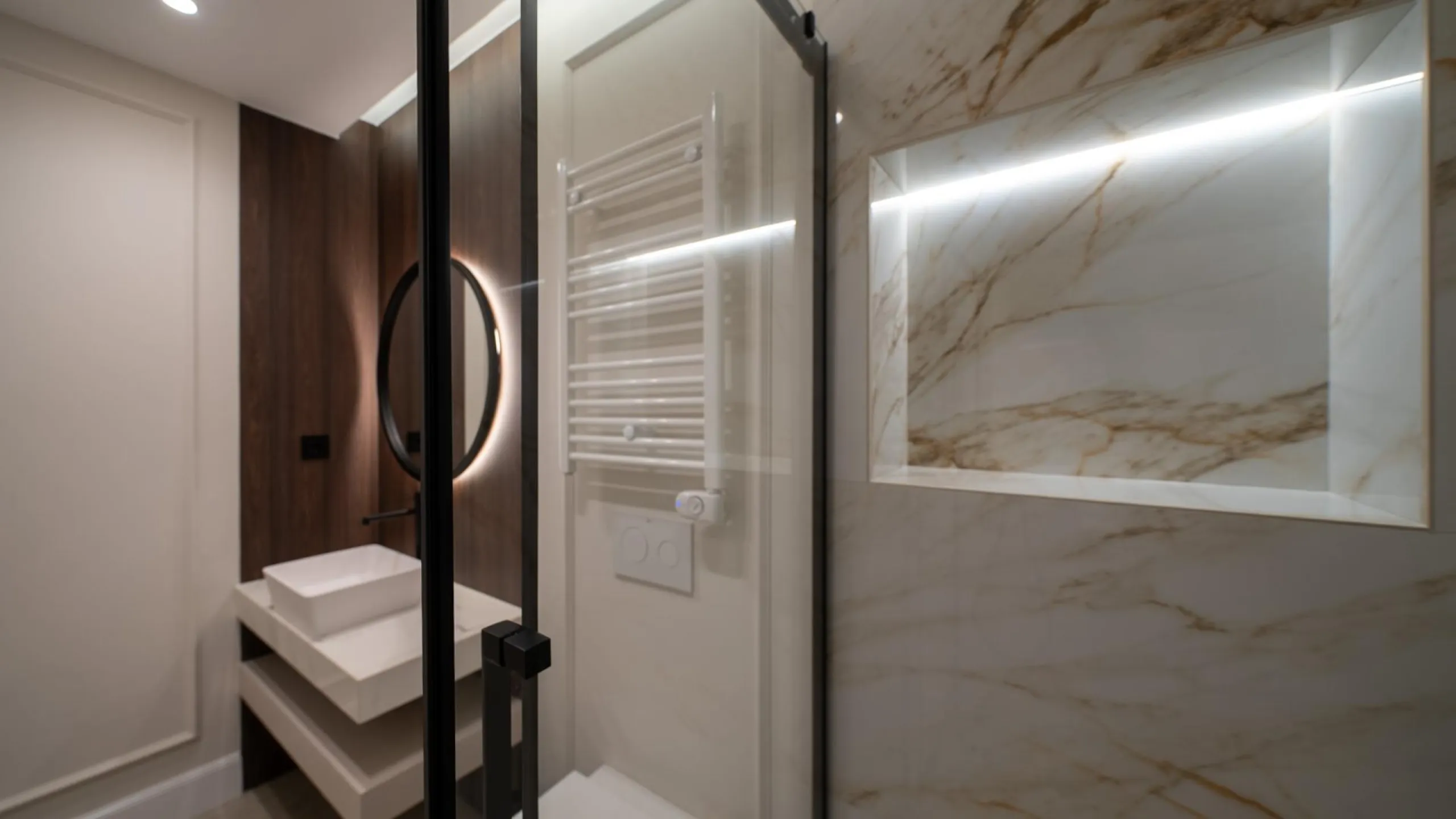 RENOVATED APARTMENT WITH TERRACE IN GOYA – SALAMANCA DISTRICT