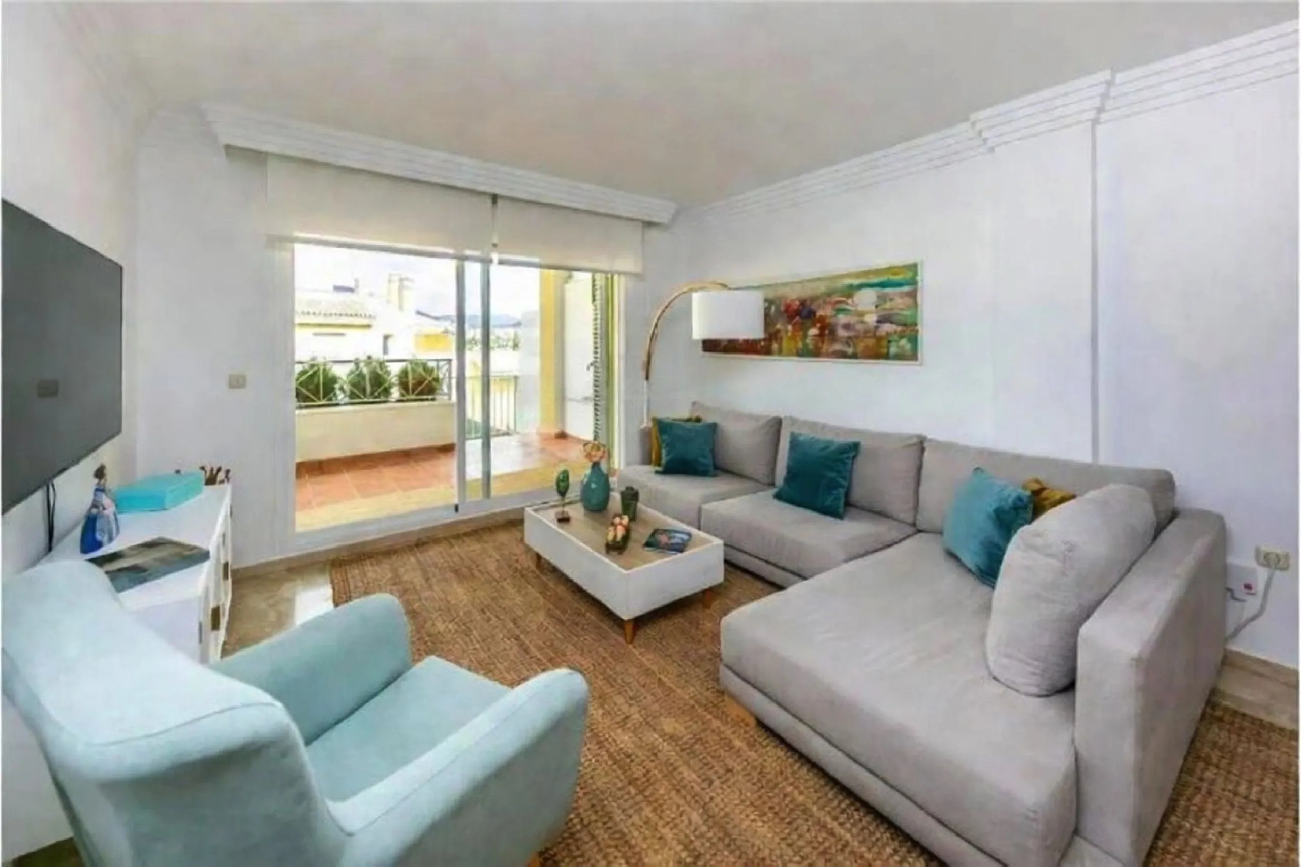 Erdgeschosswohnung mit gültiger Ferienvermietungslizenz – Las Brisas, Nueva Andalucía, Marbella