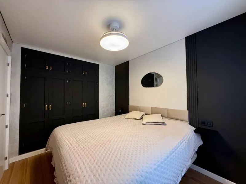 Exclusivo 1 dormitorio y 1 baño apartamento en Avenida Habaneras con reforma, 300 m. de la playa