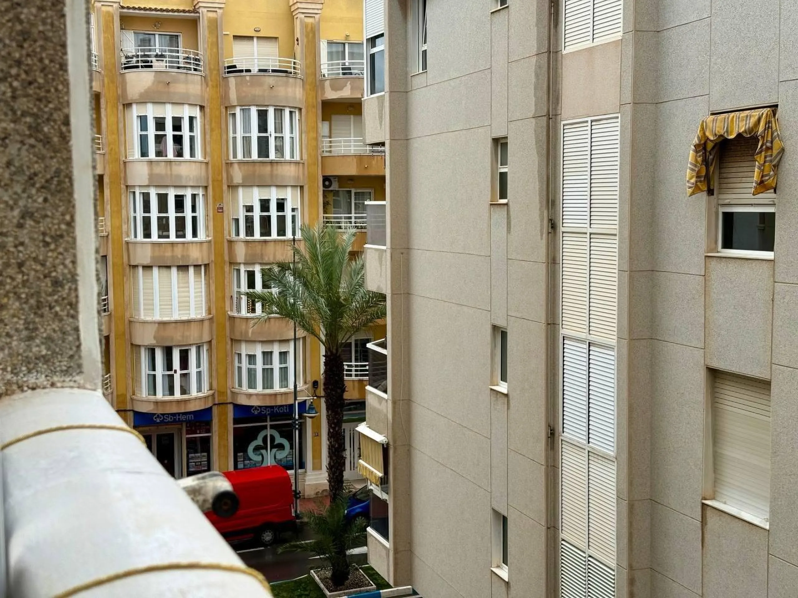 Exclusivo 1 dormitorio y 1 baño apartamento en Avenida Habaneras con reforma, 300 m. de la playa