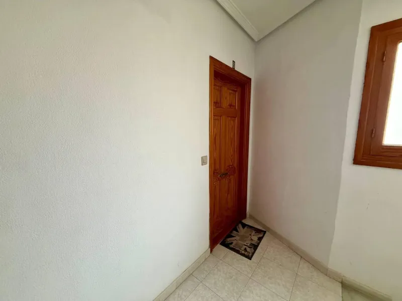 Exclusivo 1 dormitorio y 1 baño apartamento en Avenida Habaneras con reforma, 300 m. de la playa